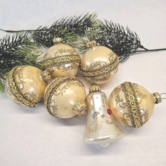 6 Vintage Gold West Germany Christmas Tree Ornaments Mercury Glass? 2.25 Glitter - Picture 1 of 7